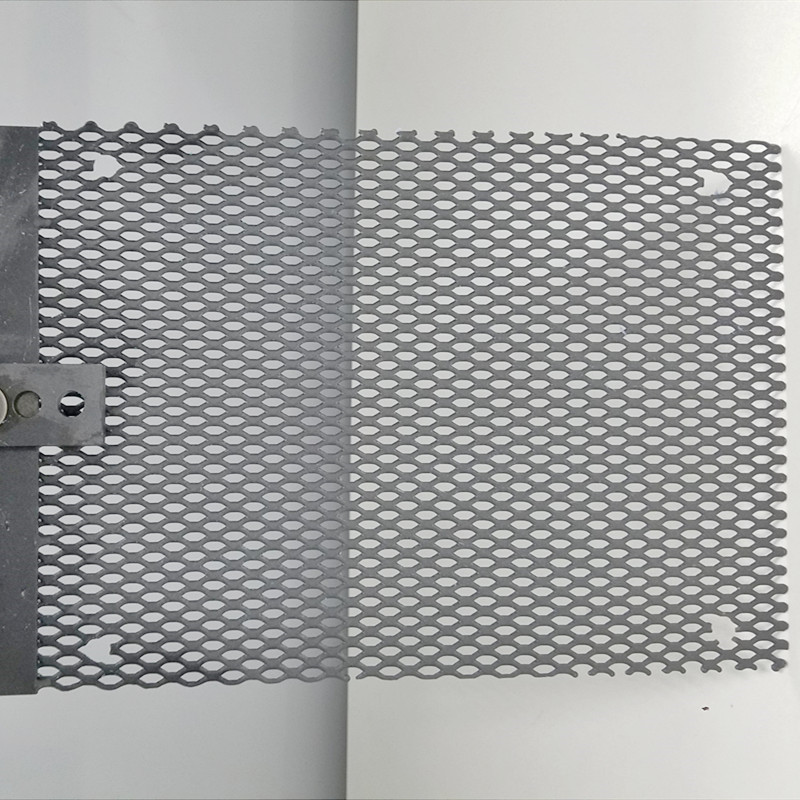 Strekmetaal voor batterij-elektrode (6)